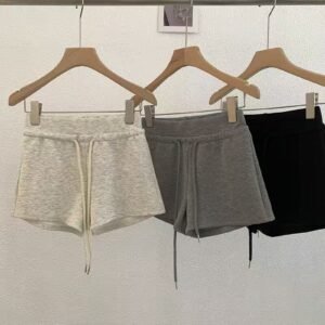 Young Girl · 休闲热裤 [D232]